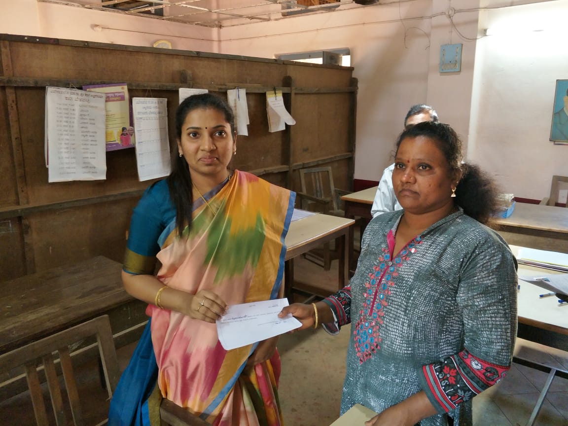 ಮಿಂಚಿನ ನೋಂದಣಿ:  ಮತದಾರರ ಪಟ್ಟಿಗೆ ಹೆಸರು ನೋಂದಾಯಿಸಿದ ಉಡುಪಿ ಜಿಲ್ಲಾಧಿಕಾರಿ