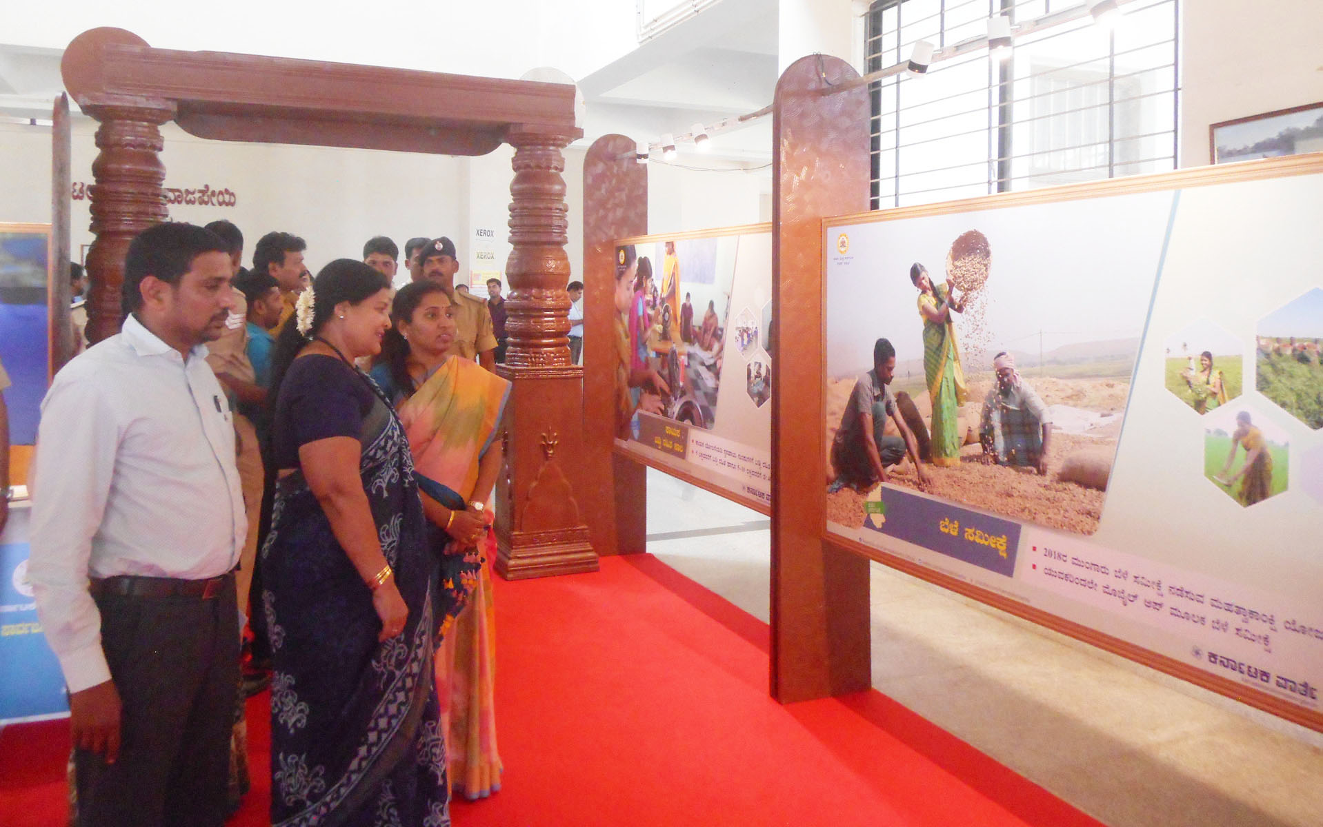ವಸ್ತು ಪ್ರದರ್ಶನಕ್ಕೆ ಉಸ್ತುವಾರಿ ಸಚಿವೆ ಭೇಟಿ