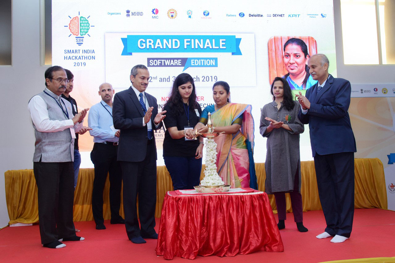 ಮಣಿಪಾಲ: ಸತತ 36 ಗಂಟೆಗಳ ‘ಸ್ಮಾರ್ಟ್ ಇಂಡಿಯಾ ಹ್ಯಾಕಥಾನ್’ಗೆ ಚಾಲನೆ