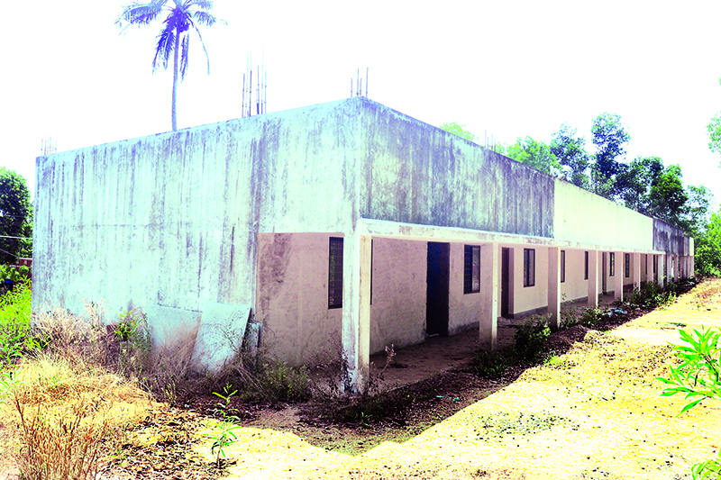 ಉದ್ಘಾಟನೆಯಾಗದೆ ಪಾಳು ಬಿದ್ದಿದೆ ಮಣಿನಾಲ್ಕೂರು ಸರಕಾರಿ ಪಿಯು ಕಟ್ಟಡ!