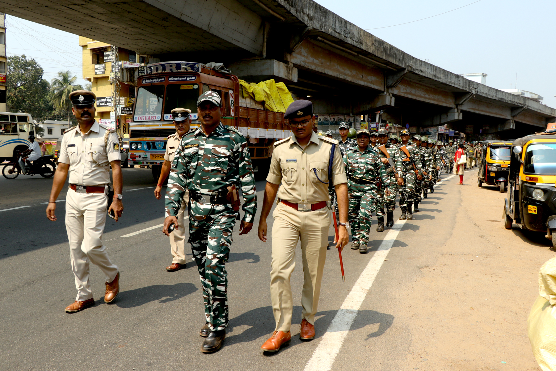 ಬಿ.ಸಿ.ರೋಡ್‍ನಲ್ಲಿ ಪೊಲೀಸರಿಂದ ರೂಟ್ ಮಾರ್ಚ್