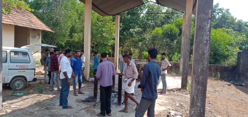 ಕಡಬ: ಅಪಘಾತದಲ್ಲಿ ಮೃತಪಟ್ಟ ಯುವಕನ ಅಂತ್ಯಸಂಸ್ಕಾರಕ್ಕೆ ನೆರವಾದ ಗೆಳೆಯರು