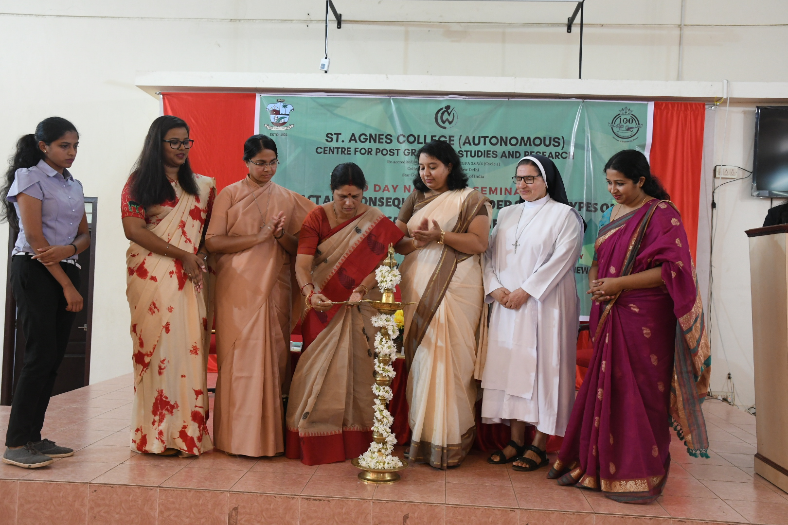 ಸಂತ ಆ್ಯಗ್ನೆಸ್ ಕಾಲೇಜಿನಲ್ಲಿ ವಿಚಾರ ಸಂಕಿರಣಕ್ಕೆ ಚಾಲನೆ