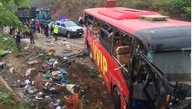 ಬಸ್ ಗಳು ಮುಖಾಮುಖಿ  ಢಿಕ್ಕಿ; 60ಕ್ಕೂ ಅಧಿಕ  ಸಾವು