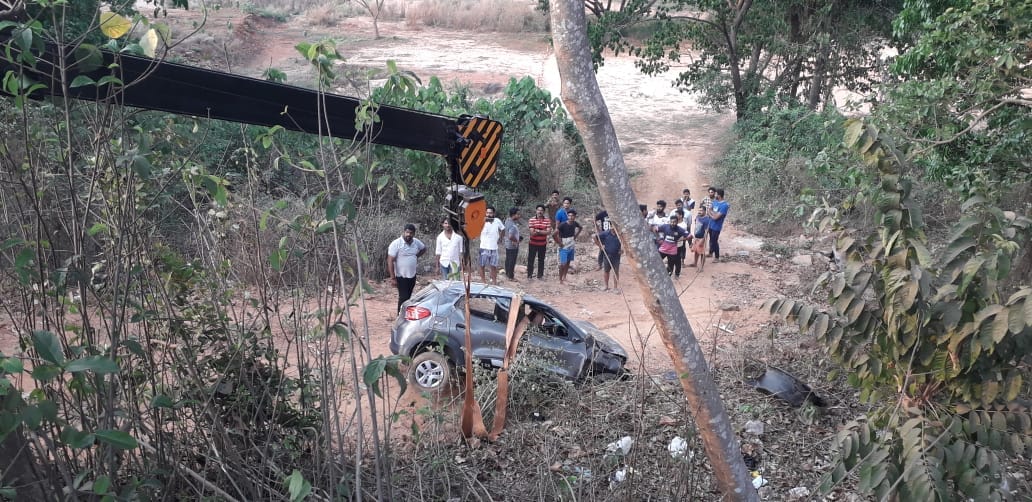 ಬಿ.ಸಿ.ರೋಡ್: ಹೊಂಡಕ್ಕೆ ಬಿದ್ದ ಕಾರು; ಓರ್ವ ಮೃತ್ಯು, ಐವರಿಗೆ ಗಾಯ