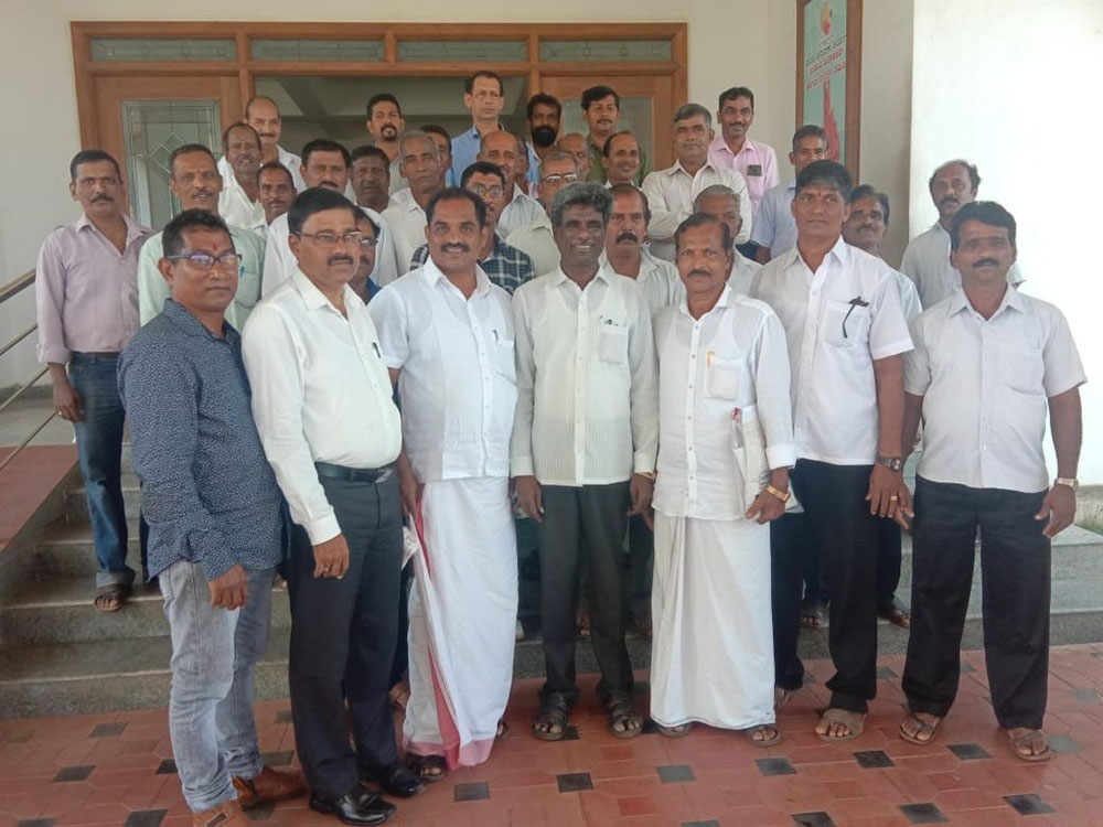 ಚುನಾವಣೆ ನೀತಿ ಸಂಹಿತೆ ಹೆಸರಿನಲ್ಲಿ ಮಾರ್ತೆದಾರರಿಗೆ ಕಿರುಕುಳ ಆರೋಪ: ದೂರು