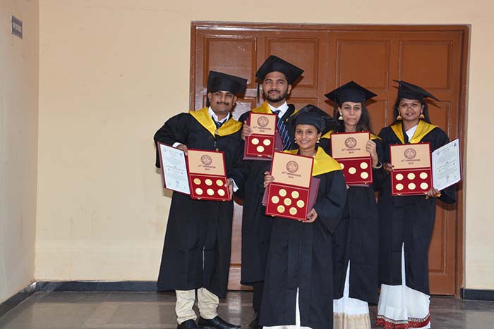 ‘ಮೆಡಿಕಲ್ ಸೀಟು ನಿರಾಕರಿಸಿ ಕೃಷಿ ಕೋರ್ಸ್ ಆಯ್ಕೆ ಮಾಡಿಕೊಂಡೆ’