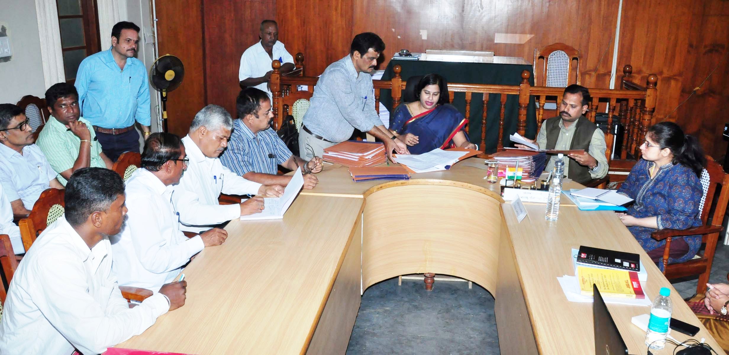 ಮಂಡ್ಯ ಲೋಕಸಭಾ ಕ್ಷೇತ್ರ: 26 ಅಭ್ಯರ್ಥಿಗಳ ನಾಮಪತ್ರ ಕ್ರಮಬದ್ಧ, ಎರಡು ತಿರಸ್ಕೃತ