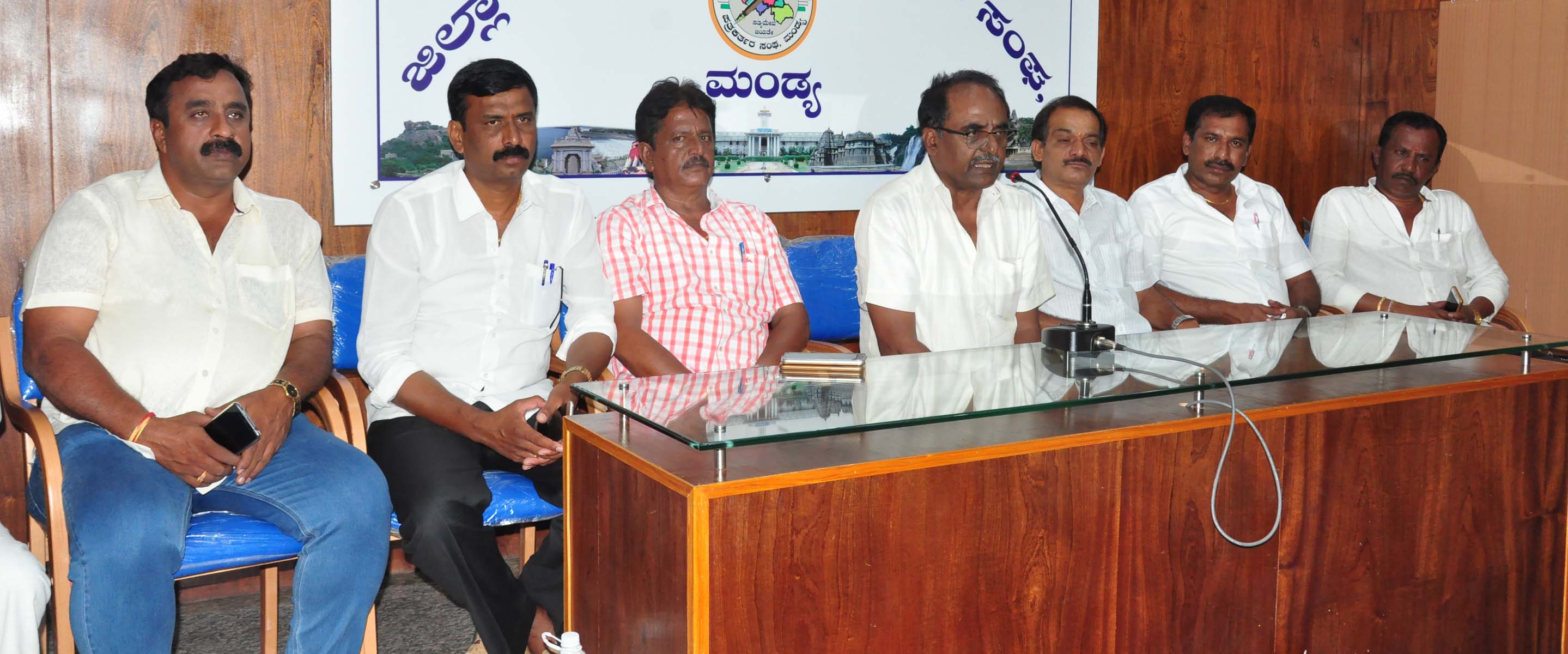 ಸುಮಲತಾಗೆ ಬೆಂಬಲ ಘೋಷಿಸಿದ ಕಾಂಗ್ರೆಸ್ ಮಾಜಿ ಶಾಸಕ ಎಚ್.ಬಿ.ರಾಮು