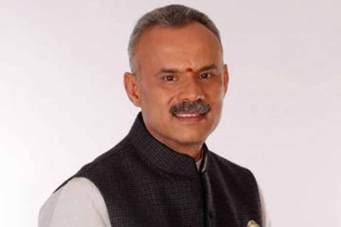 ಜೆಡಿಎಸ್ ನವರ ದುಡ್ಡು ತಿನ್ನಿ, ಬಿಜೆಪಿಗೆ ಮತ ಹಾಕಿ: ಮಾಜಿ ಶಾಸಕ ಸುರೇಶ್ ಗೌಡ