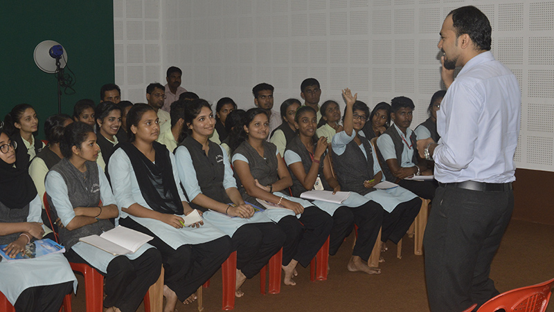 ಆಳ್ವಾಸ್‍ನಲ್ಲಿ ನ್ಯೂ ಮೀಡಿಯಾ ಕಾರ್ಯಾಗಾರ