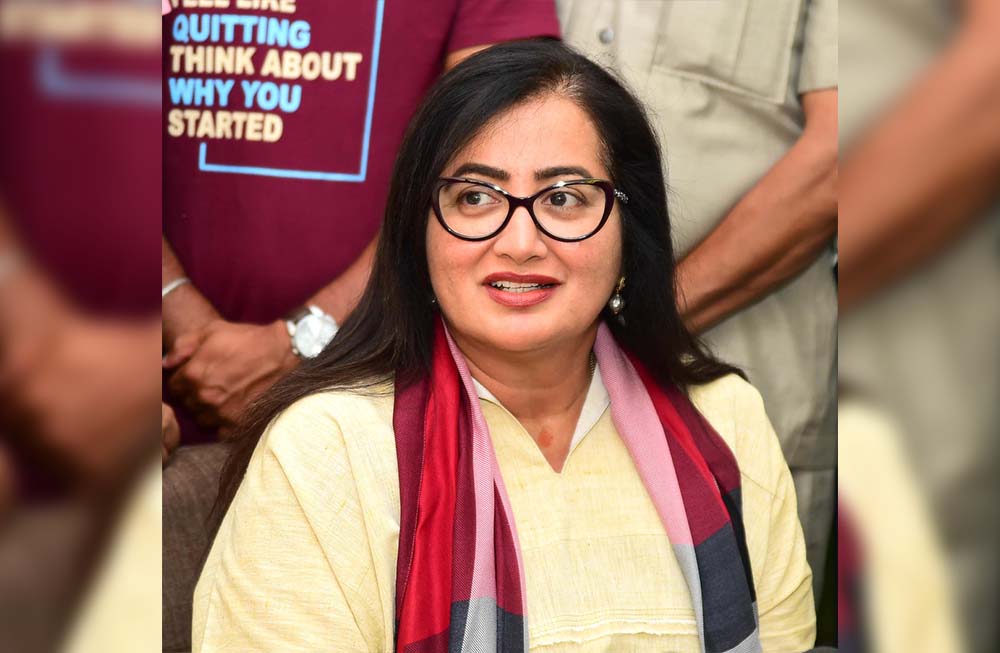 ನಿಖಿಲ್ ನಾಮಪತ್ರಕ್ಕೆ ಆಕ್ಷೇಪಣೆ: ಸುಮಲತಾ ಅಂಬರೀಷ್‍ಗೆ ನೊಟೀಸ್ ಜಾರಿ