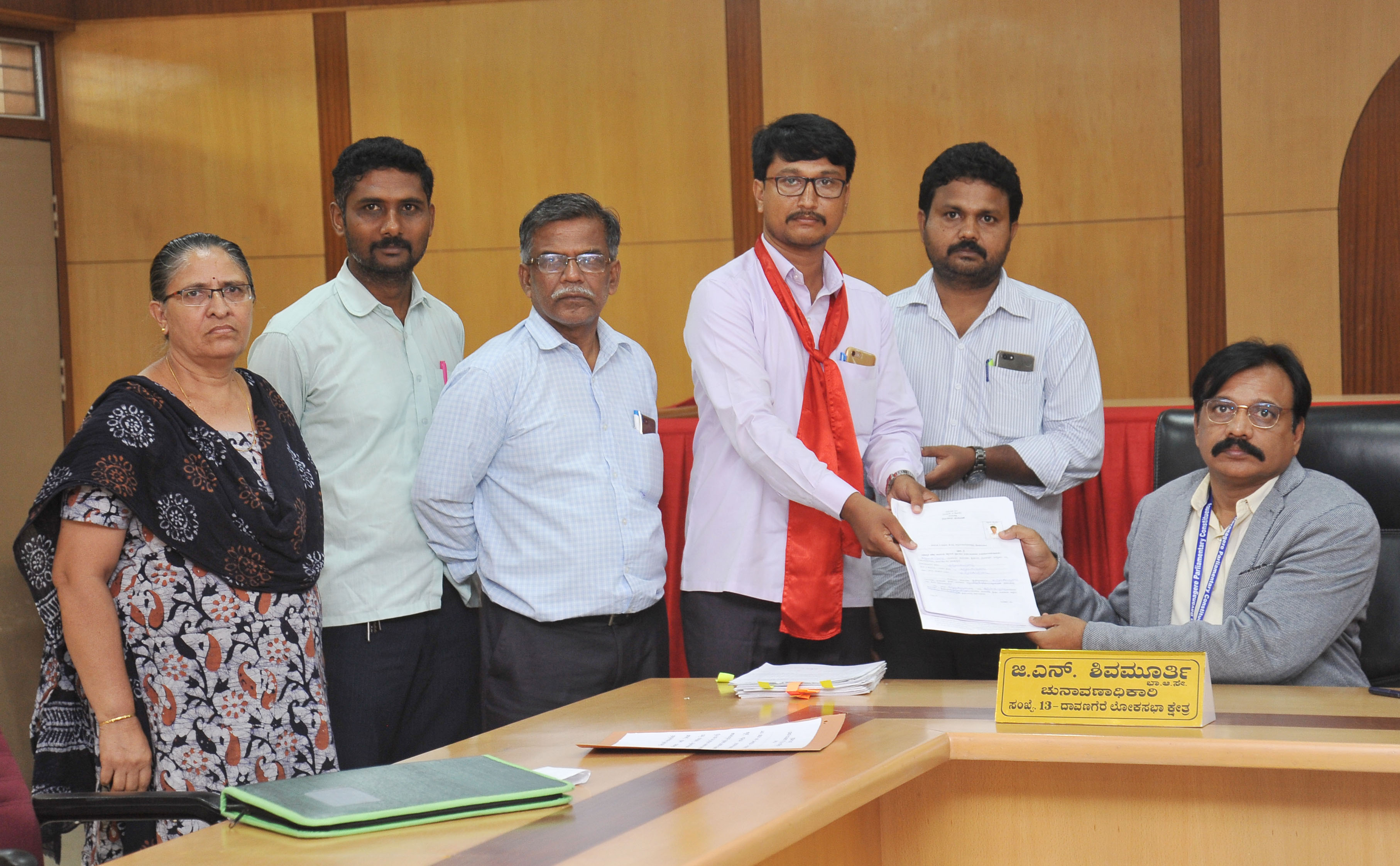 ದಾವಣಗೆರೆ ಲೋಕಸಭಾ ಕ್ಷೇತ್ರ: ಎರಡು ನಾಮಪತ್ರ ಸಲ್ಲಿಕೆ