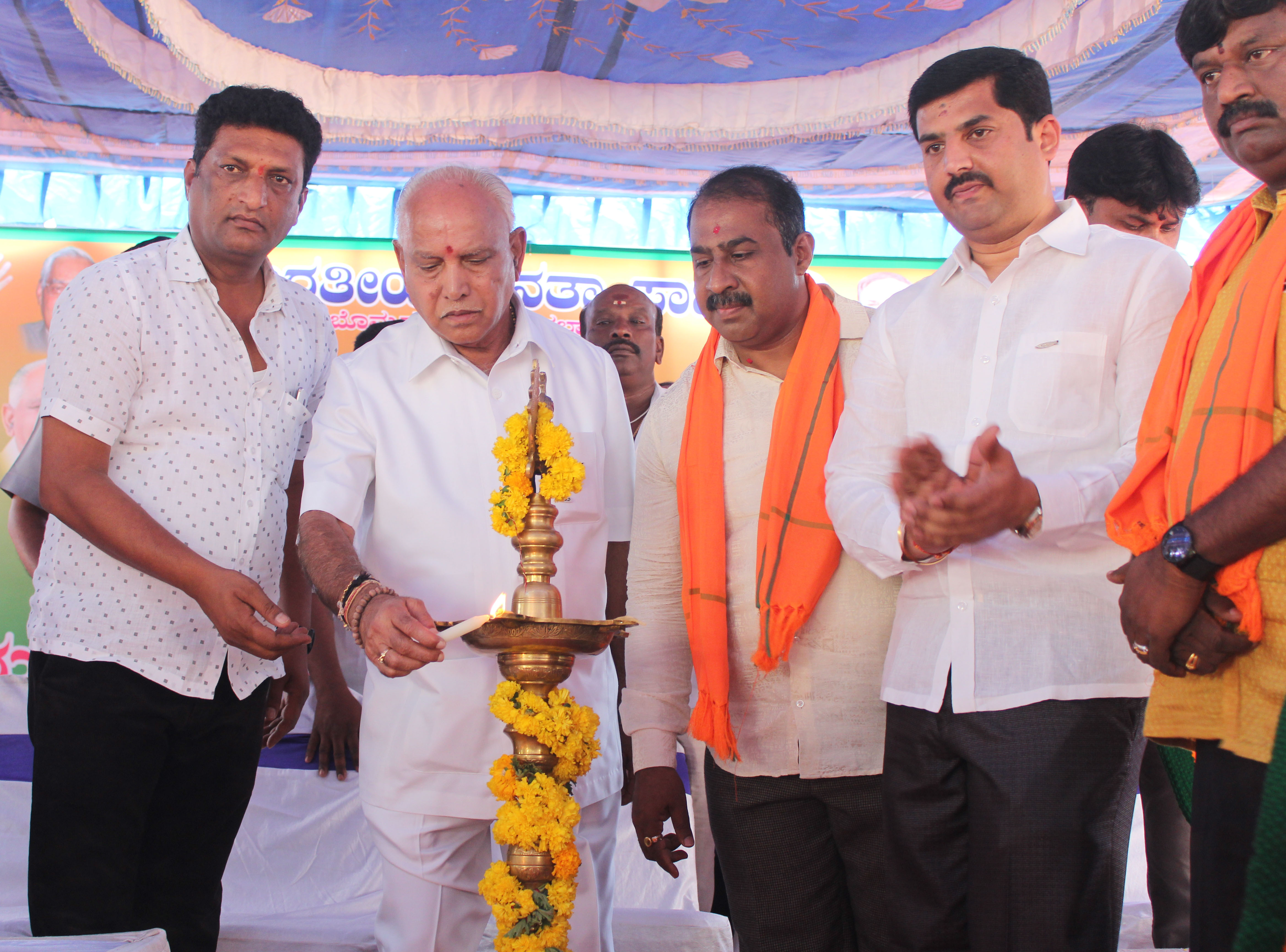 ಎಲ್ಲರೂ ಮೋದಿ ಪರವಾಗಿ ಮತ ಯಾಚನೆ ಮಾಡಿ: ಯಡಿಯೂರಪ್ಪ