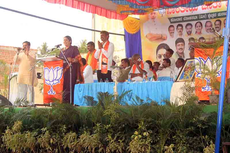 ಭ್ರಷ್ಟರಿಗೆ ಪ್ರೋತ್ಸಾಹ ನೀಡುವುದೇ ಸಮ್ಮಿಶ್ರ ಸರ್ಕಾರದ ಉದ್ದೇಶ: ಸ್ಮೃತಿ ಇರಾನಿ