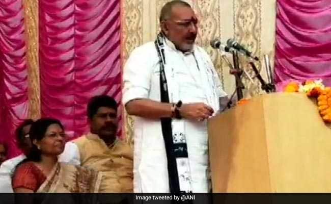 ಮುಝಫ್ಫರ್‌ಪುರ ಆಶ್ರಯತಾಣ ಪ್ರಕರಣದ ಆರೋಪಿ ಜೊತೆ ವೇದಿಕೆ ಹಂಚಿದ ಕೇಂದ್ರ ಸಚಿವ