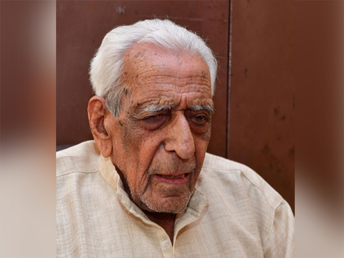 ಭೂರಹಿತರಿಗೆ ಭೂಮಿ ಕೊಡಿಸಲು ರಚಿಸಿದ್ದ ಸಮಿತಿಗೆ ದೊರೆಸ್ವಾಮಿ ರಾಜೀನಾಮೆಗೆ ಚಿಂತನೆ