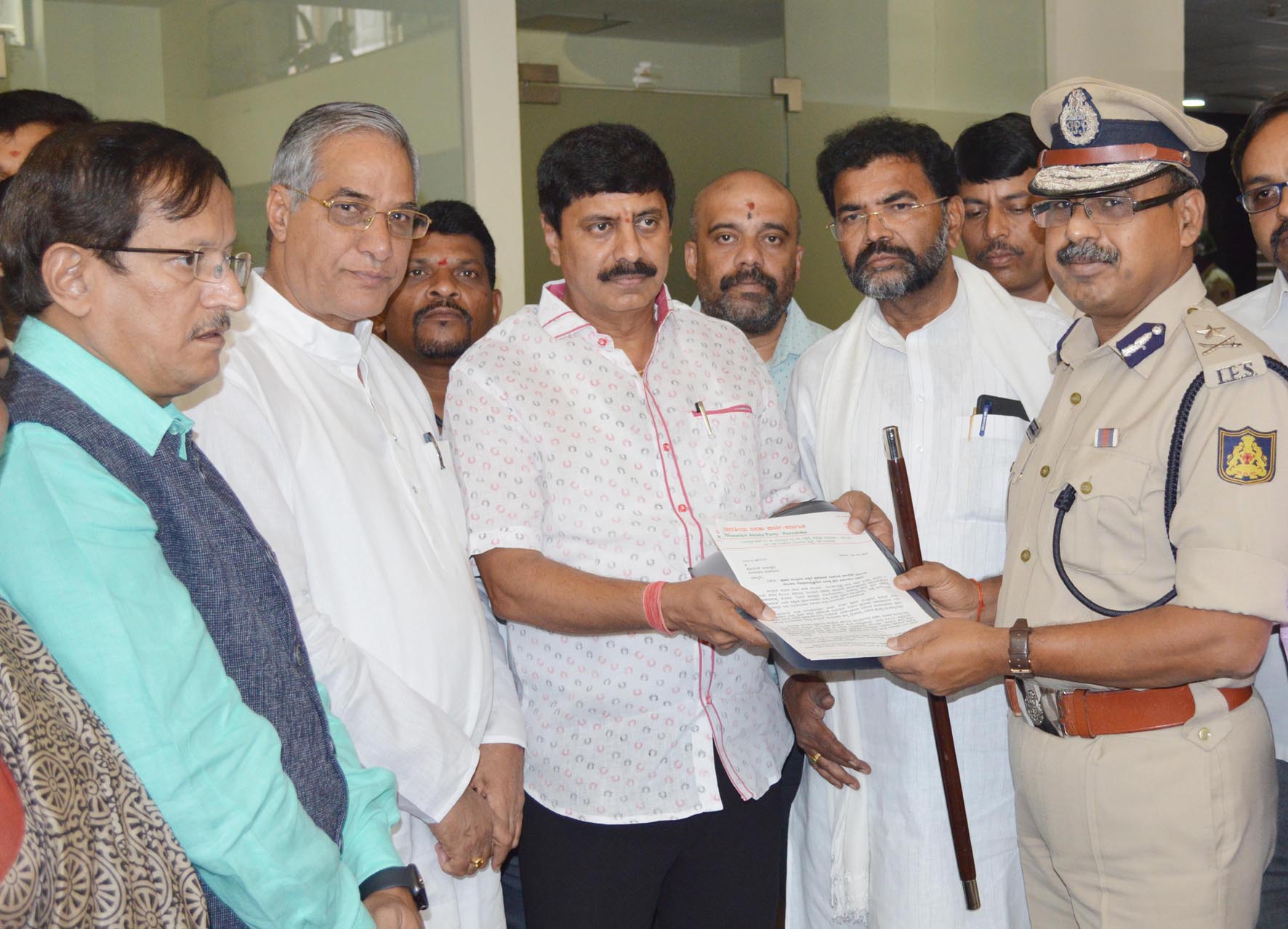 ಬೇಳೂರು ಗೋಪಾಲಕೃಷ್ಣ ಬಂಧನಕ್ಕೆ ಬಿಜೆಪಿ ಆಗ್ರಹ