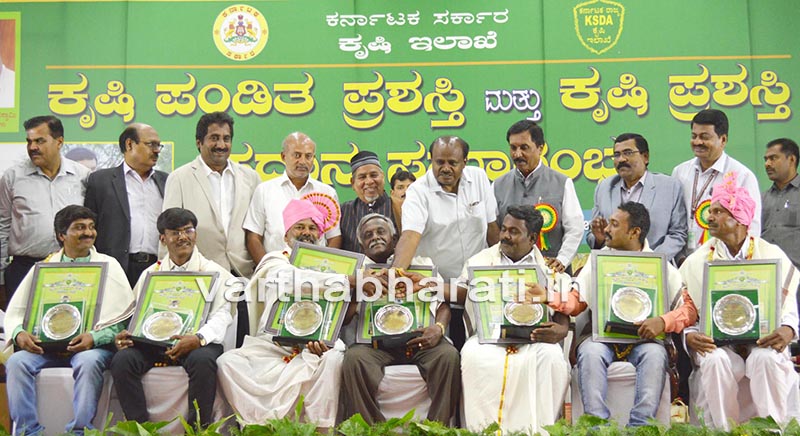 ಪ್ರಧಾನಿ ಮೋದಿ ಮೊದಲು ನರೇಗಾ ಕೂಲಿ ನೀಡಲಿ: ಎಚ್.ಡಿ ಕುಮಾರಸ್ವಾಮಿ