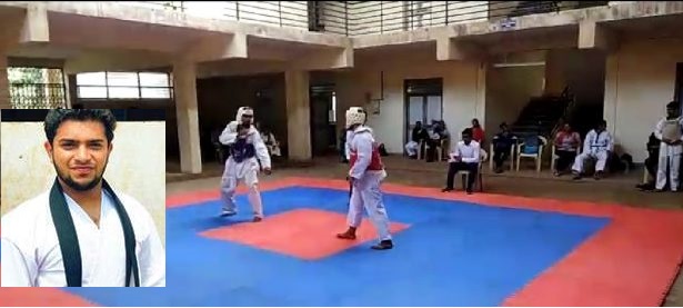 ಅಂಜುಮನ್ ವಿದ್ಯಾರ್ಥಿ ಅಸ್ಜದ್ ರುಕ್ನುದ್ದೀನ್ ಯುನಿವರ್ಸಿಟಿ ಬ್ಲೂ