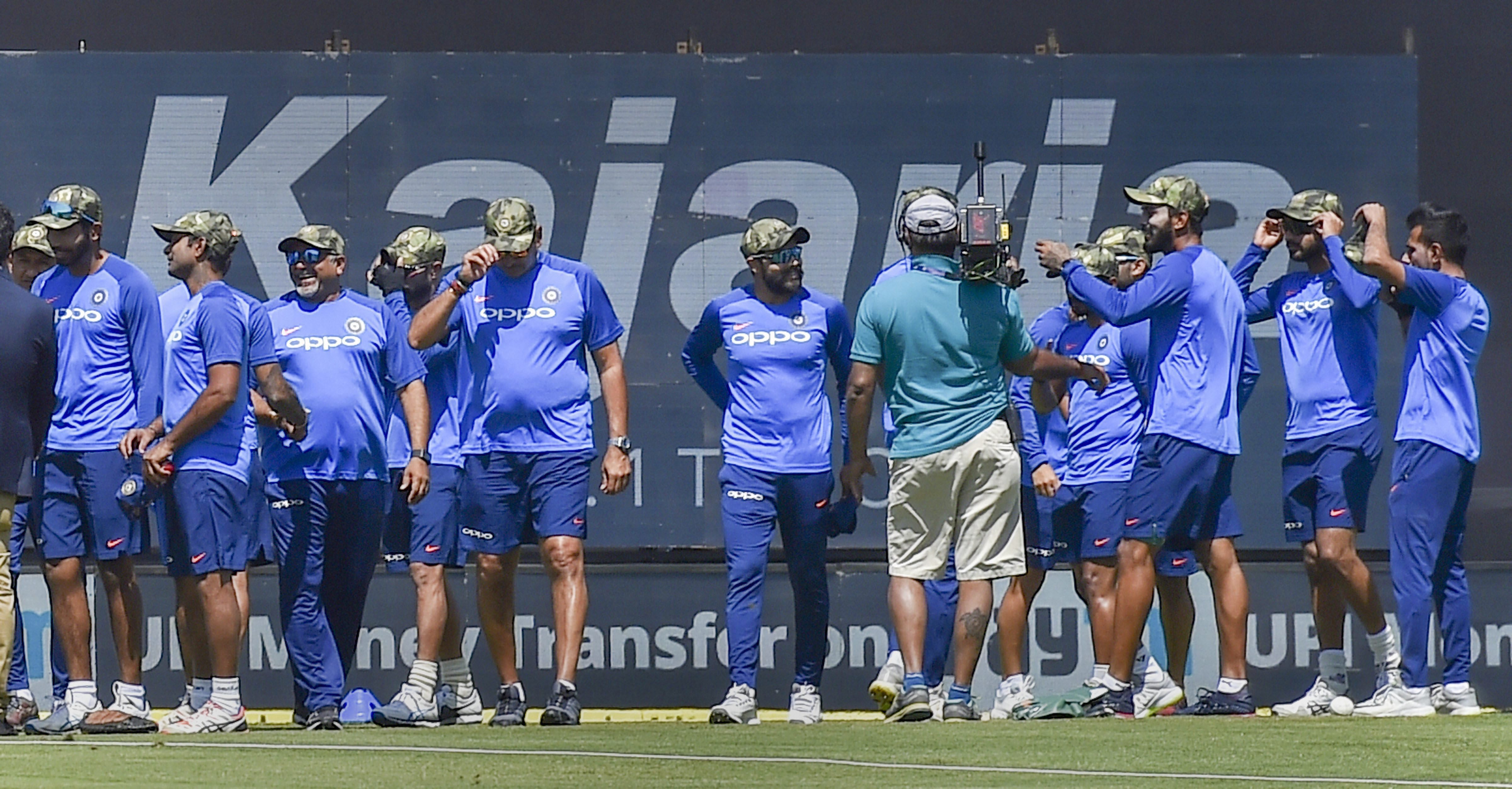 ಭಾರತದ ಸಶಸ್ತ್ರ ಪಡೆಗೆ ‘ಕೊಹ್ಲಿ ಪಡೆ’ ವಿಶೇಷ ಗೌರವ ಸಲ್ಲಿಸಿದ್ದು ಹೀಗೆ…