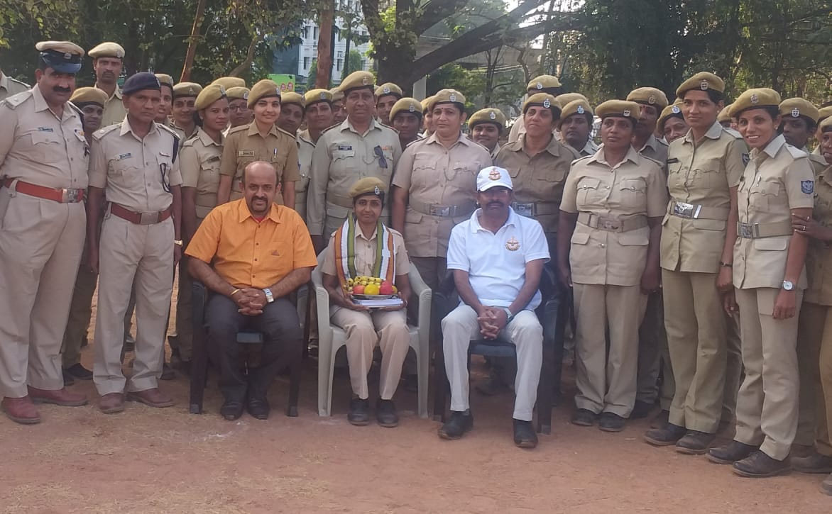 ಮಹಿಳಾ ದಿನಾಚರಣೆಯ ಅಂಗವಾಗಿ ಗೃಹರಕ್ಷಕಿಗೆ ಸನ್ಮಾನ