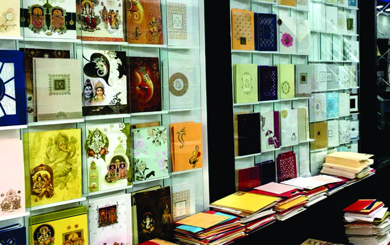 ಗ್ಲೋಬಲ್ ವೆಡ್ಡಿಂಗ್ ಕಾರ್ಡ್ ಮಳಿಗೆಯಲ್ಲಿ ಆಕರ್ಷಕ ಮದುವೆ ಆಮಂತ್ರಣ ಪತ್ರಿಕೆಗಳ ಮಹಾಮೇಳ