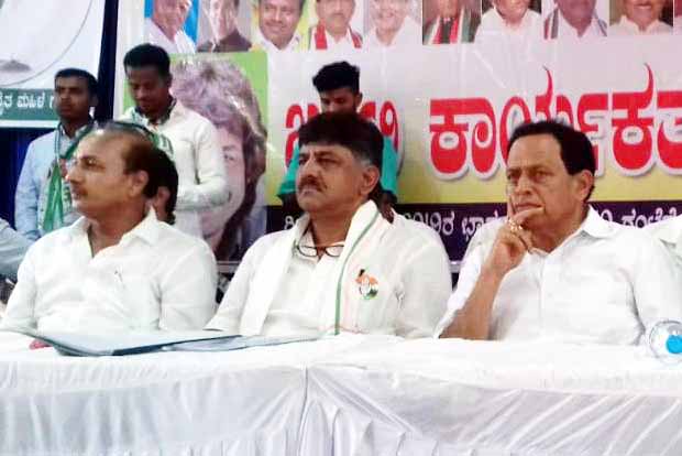 ಮೈತ್ರಿ ಧರ್ಮ ಪಾಲಿಸಿ, ಇಲ್ಲವೇ ಪಕ್ಷ ತೊರೆಯಿರಿ: ಡಿ.ಕೆ.ಶಿವಕುಮಾರ್