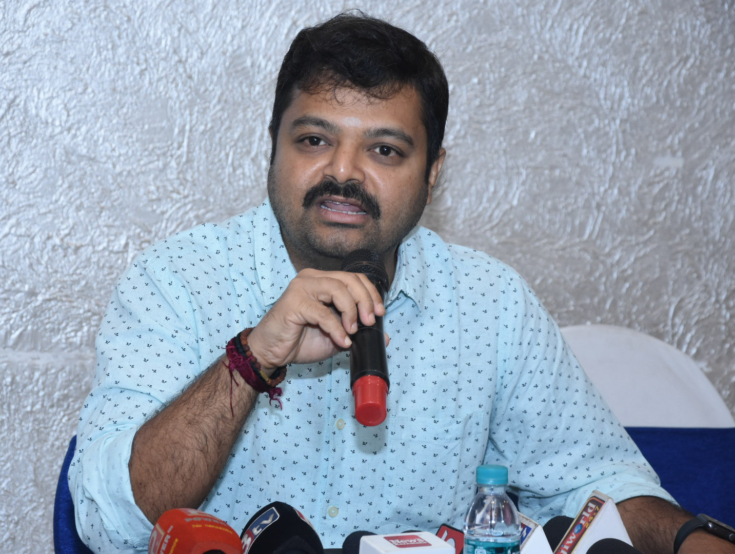 ಮೋದಿಯನ್ನು ಮುಂದಿಟ್ಟು ಸಂಸದ ಅಭ್ಯರ್ಥಿಗೆ ಮತ ಚಲಾಯಿಸಿ !