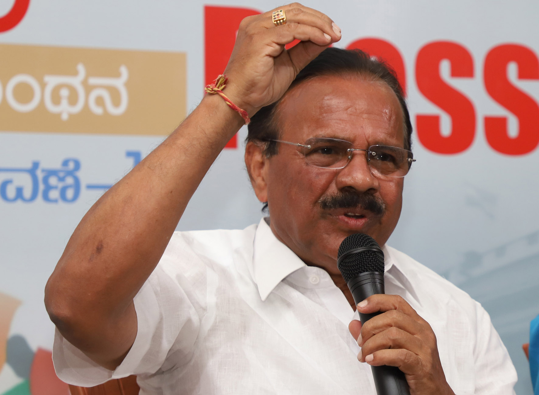 ಮೈತ್ರಿ ಸರಕಾರ ಐದು ವರ್ಷದ ಆಡಳಿತ ಪೂರ್ಣಗೊಳಿಸಲ್ಲ: ಡಿವಿಎಸ್