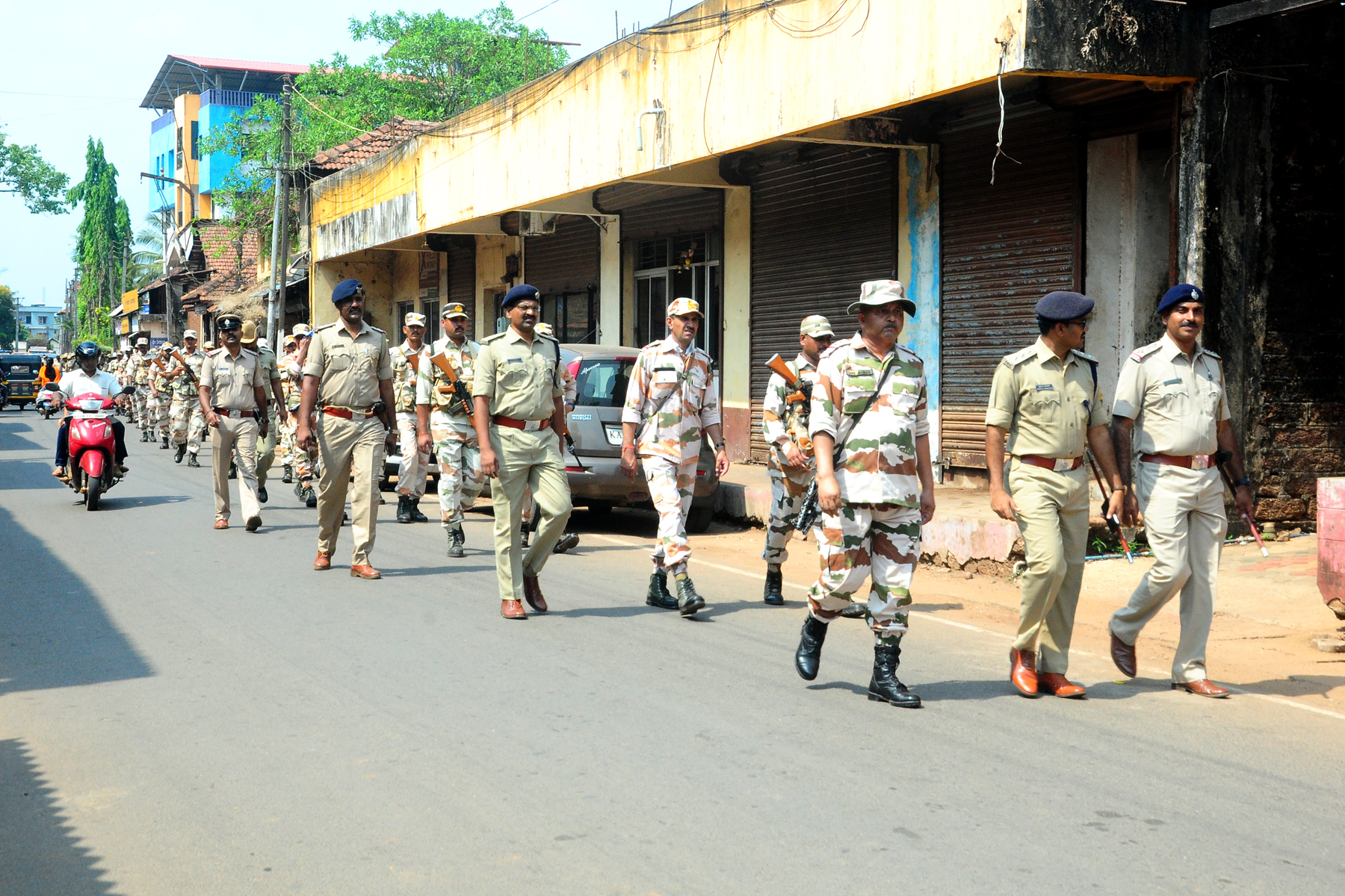 ಬಂಟ್ವಾಳದಲ್ಲಿ ಅರೆಸೇನಾ ಪಡೆಗಳಿಂದ ಪಥಸಂಚಲನ
