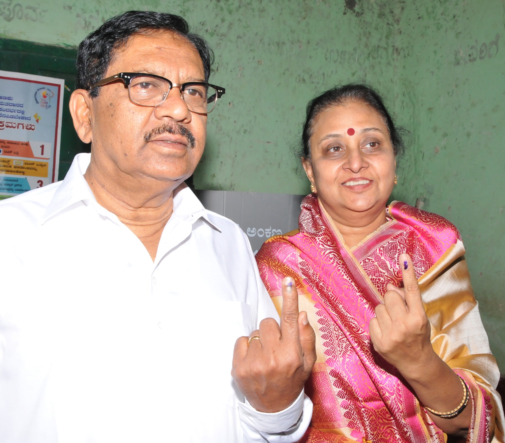 ತುಮಕೂರಿನಲ್ಲಿ ಶಾಂತಿಯುತ ಮತದಾನ: ಶೇ.77ರಷ್ಟು ಮತದಾರರಿಂದ ಹಕ್ಕು ಚಲಾವಣೆ