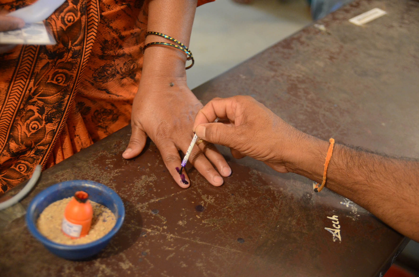 ಮತದಾನ ಮಾಡಿದ ಖುಷಿಯಲ್ಲಿ ಶತಾಯುಷಿ ವಯೋವೃದ್ಧರು