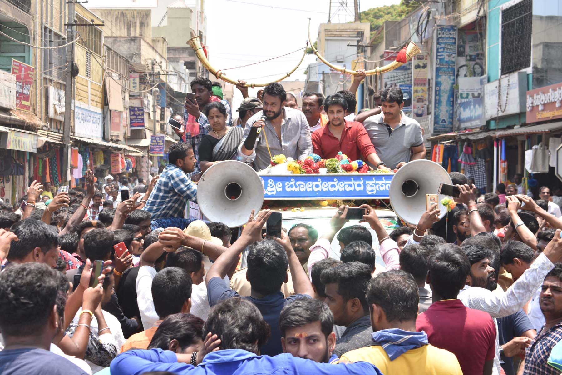 ರಂಗೇರುತ್ತಿರುವ ಮಂಡ್ಯ ರಾಜಕೀಯ: ಕ್ಷೇತ್ರದಾದ್ಯಂತ ಬಿರುಸುಗೊಂಡ ಪ್ರಚಾರ