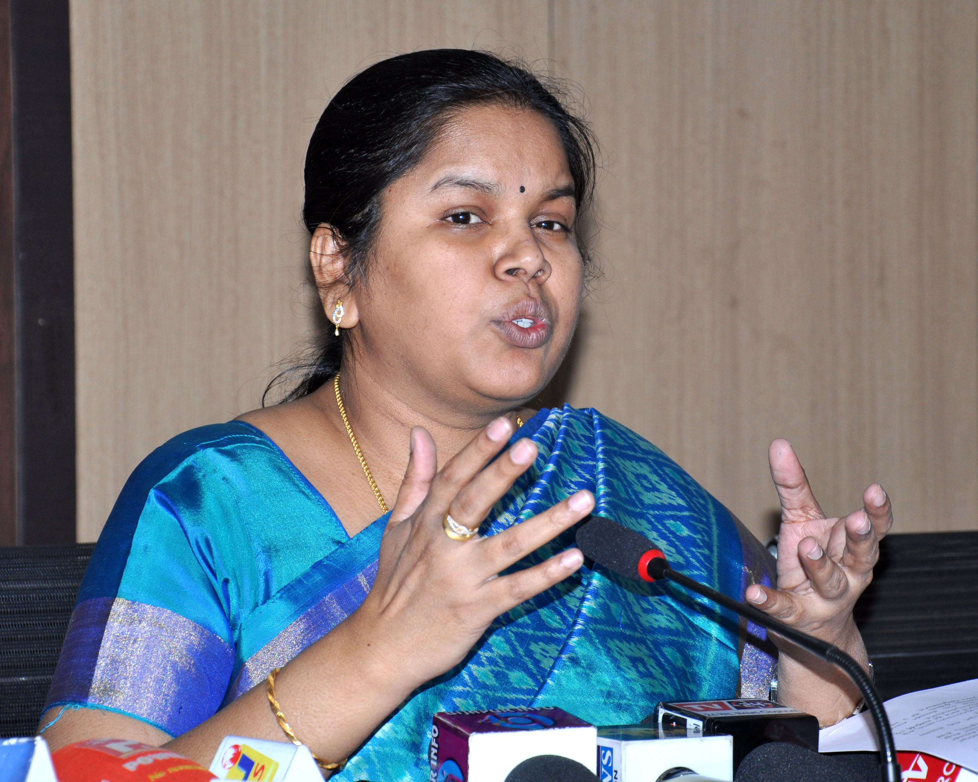 ಶಾಂತಿ, ಸುವ್ಯವಸ್ಥಿತ ಮತದಾನಕ್ಕೆ ಸಕಲ ಸಿದ್ಧತೆ: ವಿಜಯಪುರ ಜಿಲ್ಲಾಧಿಕಾರಿ ಎಂ.ಕನಗವಲ್ಲಿ