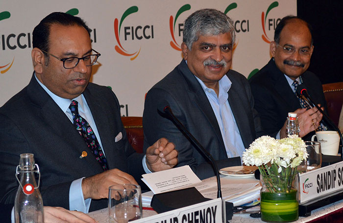 ದೇಶದಲ್ಲಿ ನಗದು ರಹಿತ ವ್ಯವಹಾರಕ್ಕೆ ಹೆಚ್ಚಿನ ಒತ್ತು: ನಂದನ್ ನೀಲೆಕಣಿ