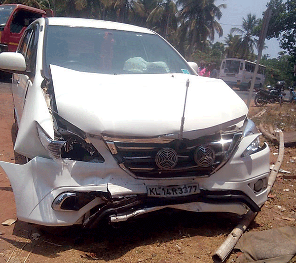 ವಾಹನ ಅಪಘಾತ: ಸಿಪಿಎಂ ಕಾಸರಗೋಡು ಜಿಲ್ಲಾ ಕಾರ್ಯದರ್ಶಿ ಸಹಿತ ನಾಲ್ವರಿಗೆ ಗಾಯ