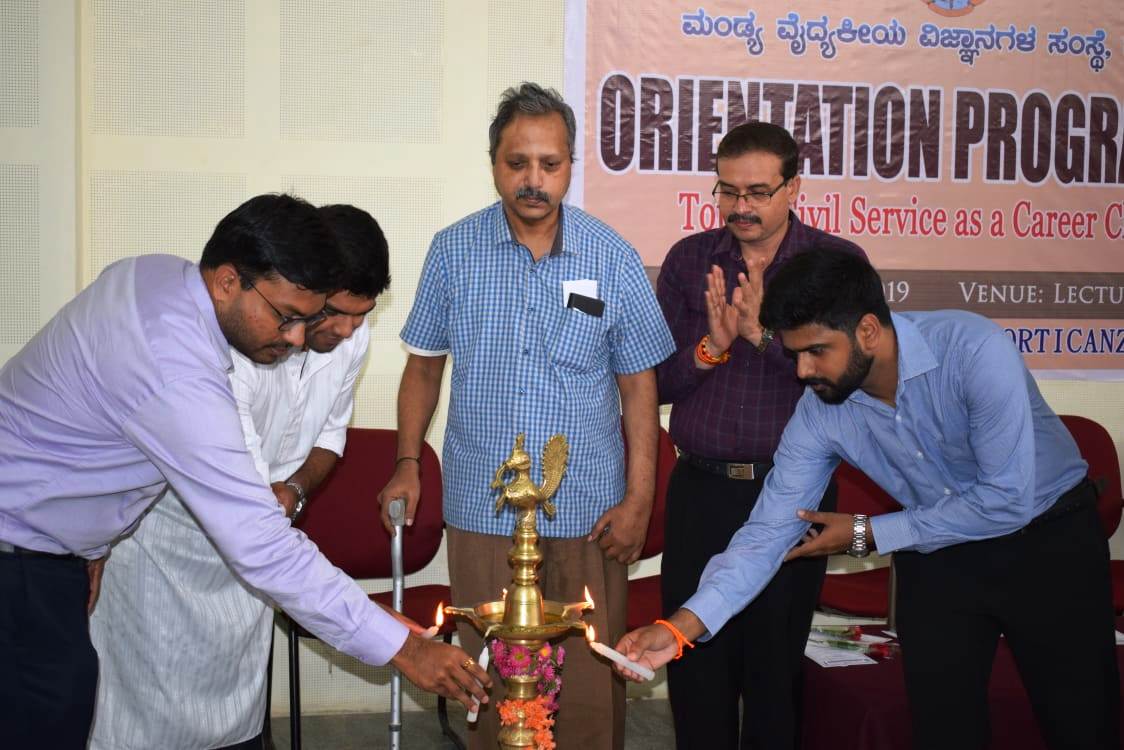 ಕಠಿಣ ಪರಿಶ್ರಮದಿಂದ ವ್ಯಾಸಂಗ ಮಾಡಿದರೆ ಗುರಿ ತಲುಪಬಹುದು: ಯುಪಿಎಸ್‍ಸಿ ರ‍್ಯಾಂಕ್ ವಿಜೇತ ರೋಹನ್ ಜಗದೀಶ್