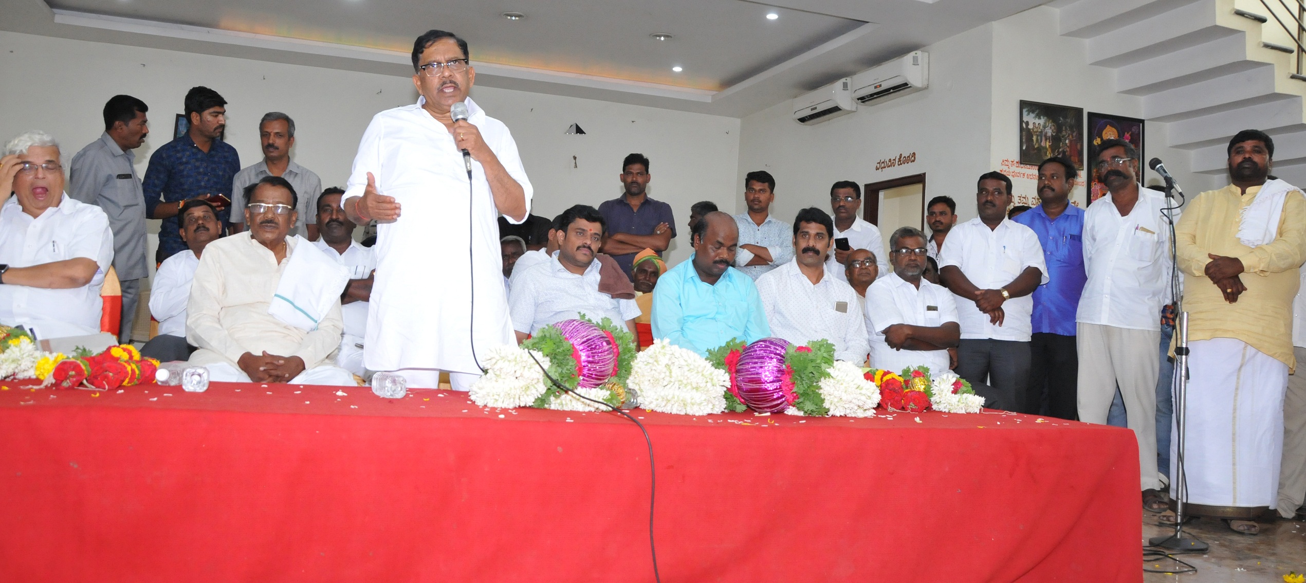 ಸಂವಿಧಾನ ಬದಲಿಸಲು ಹೊರಟವರಿಗೆ ಮತ ನೀಡಬೇಡಿ: ಡಿಸಿಎಂ ಪರಮೇಶ್ವರ್