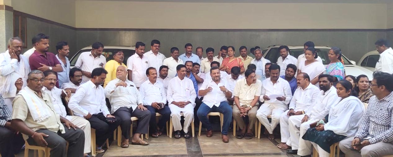 ಹಣ ಬಲ, ಜನ ಬಲದ ನಡುವೆ ಹೋರಾಟ: ಮಾಜಿ ಸಚಿವ ಎಸ್.ಎಸ್.ಮಲ್ಲಿಕಾರ್ಜುನ್