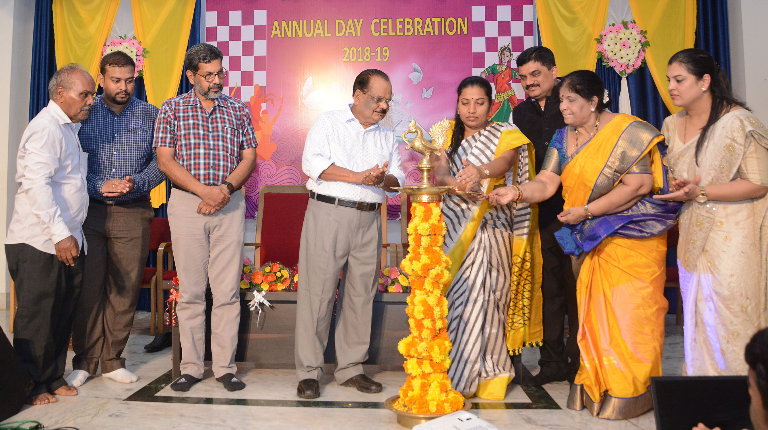 ಪರಿಶ್ರಮದಿಂದ ಸಾಧನೆ ಮಾಡಲು ಸಾಧ್ಯ: ಜಿಲ್ಲಾಧಿಕಾರಿ ಕೊರ್ಲಪಾಟಿ