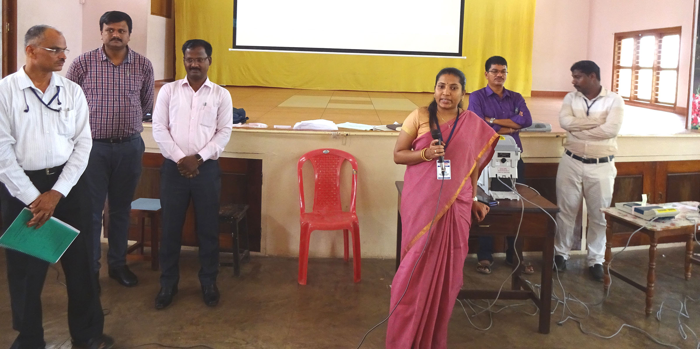 ಮತಗಟ್ಟೆಗೆ ಗಣ್ಯ ವ್ಯಕ್ತಿಗಳು ಬಂದರೂ ನಿಯಮ ಉಲ್ಲಂಘನೆ ಸಲ್ಲ: ಡಿಸಿ ಕೊರ್ಲಪಾಟಿ