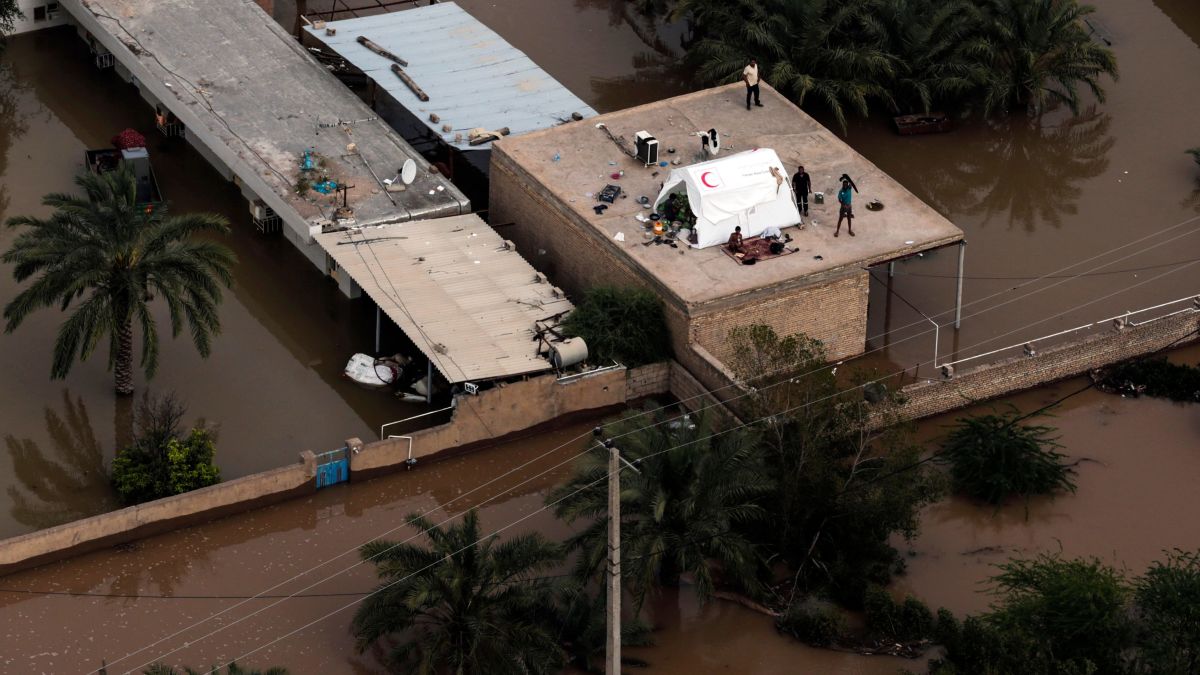 ಇರಾನ್: ಭೀಕರ ಪ್ರವಾಹಕ್ಕೆ ಕನಿಷ್ಠ 70 ಬಲಿ: 1 ಸಾವಿರಕ್ಕೂ ಅಧಿಕ ಹಳ್ಳಿ, ಪಟ್ಟಣಗಳು ಜಲಾವೃತ