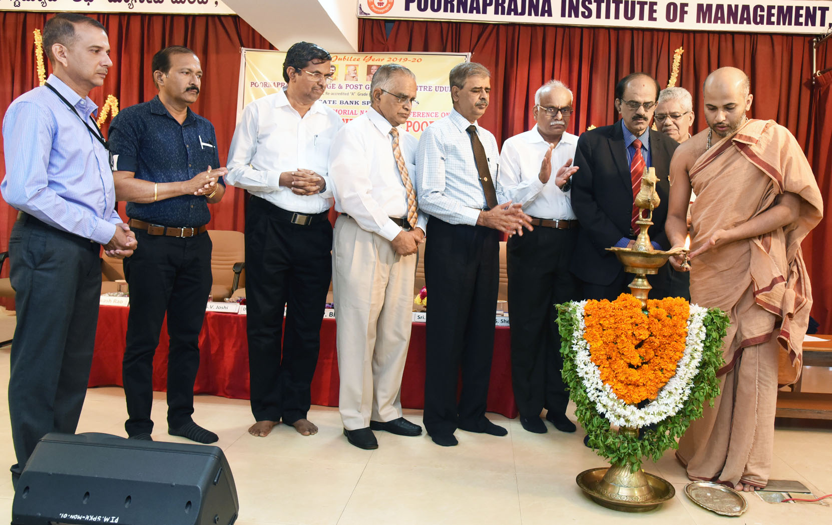 ಸಂಪತ್ತಿನ ಅಸಮರ್ಪಕ ಹಂಚಿಕೆಯಿಂದ ಸಾಮಾಜಿಕ ಅಸಮತೋಲನ: ಅದಮಾರು ಕಿರಿಯ ಯತಿ