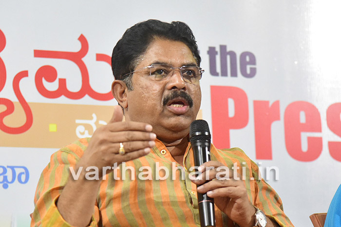 ಕಾಂಗ್ರೆಸ್ ನಾಯಕರೇ ಮೈತ್ರಿ ಸರಕಾರವನ್ನು ಬೀಳಿಸಲಿದ್ದಾರೆ: ಮಾಜಿ ಡಿಸಿಎಂ ಆರ್.ಅಶೋಕ್