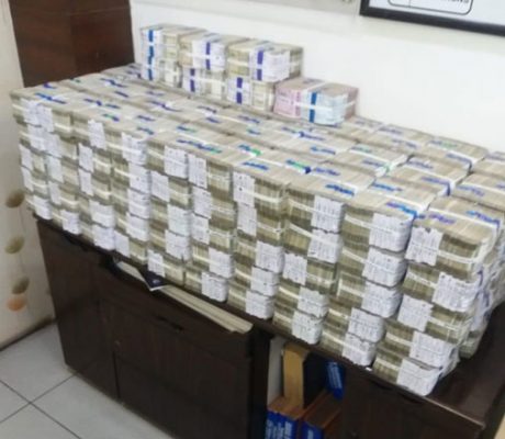 ಬಿಜೆಪಿಯ ಬ್ಯಾಂಕ್ ಖಾತೆಯಿಂದ ತೆಗೆದಿದ್ದ 8 ಕೋಟಿ ರೂ. ವಶಪಡಿಸಿಕೊಂಡ ಪೊಲೀಸರು