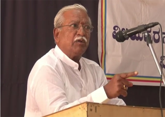 ದಲಿತರಿಗೆ ಏನು ಮಾಡಿದ್ದೀರಿ?, 10 ವರ್ಷಗಳಲ್ಲಿ ನಿಮ್ಮ ಸಾಧನೆ ಏನು: ಕೇಂದ್ರ ಸಚಿವ ಜಿಗಜಿಣಗಿಗೆ ಮತದಾರನಿಂದ ತರಾಟೆ