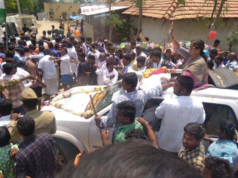 ಅಂಬಿ ಕುಟುಂಬದ ವಿರುದ್ಧ ಕೆಟ್ಟದಾಗಿ ಹೇಳಲು ಆಮಿಷ: ಸುಮಲತಾ ಆರೋಪ