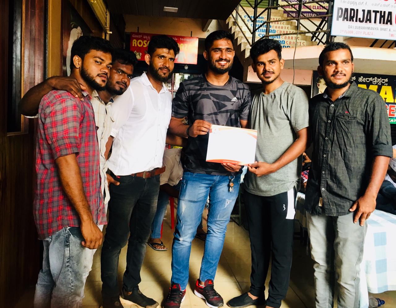 ದೇರಳಕಟ್ಟೆ: ಆರ್ಮಿ ಟ್ರೋಫಿ ಪ್ರಯುಕ್ತ ಬೃಹತ್ ರಕ್ತದಾನ