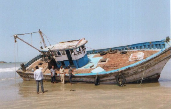 ತಾಂತ್ರಿಕ ಸಮಸ್ಯೆಯಿಂದ ಬೋಟಿಗೆ ಹಾನಿ: ಲಕ್ಷಾಂತರ ರೂ. ನಷ್ಟ